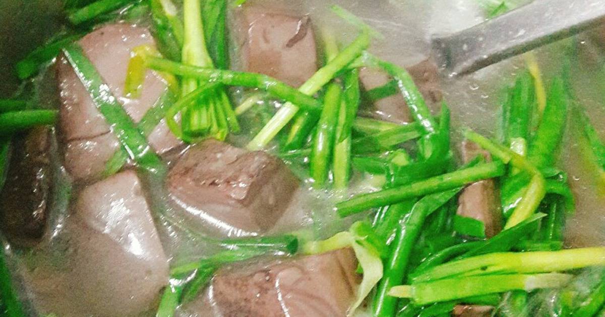 Cách Làm Món Canh Hẹ Với Huyết Heo Của Huyen Le Tran - Cookpad
