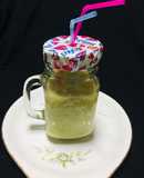 Batido con Uvas, Piña, Quinua, Yogur, Miel!