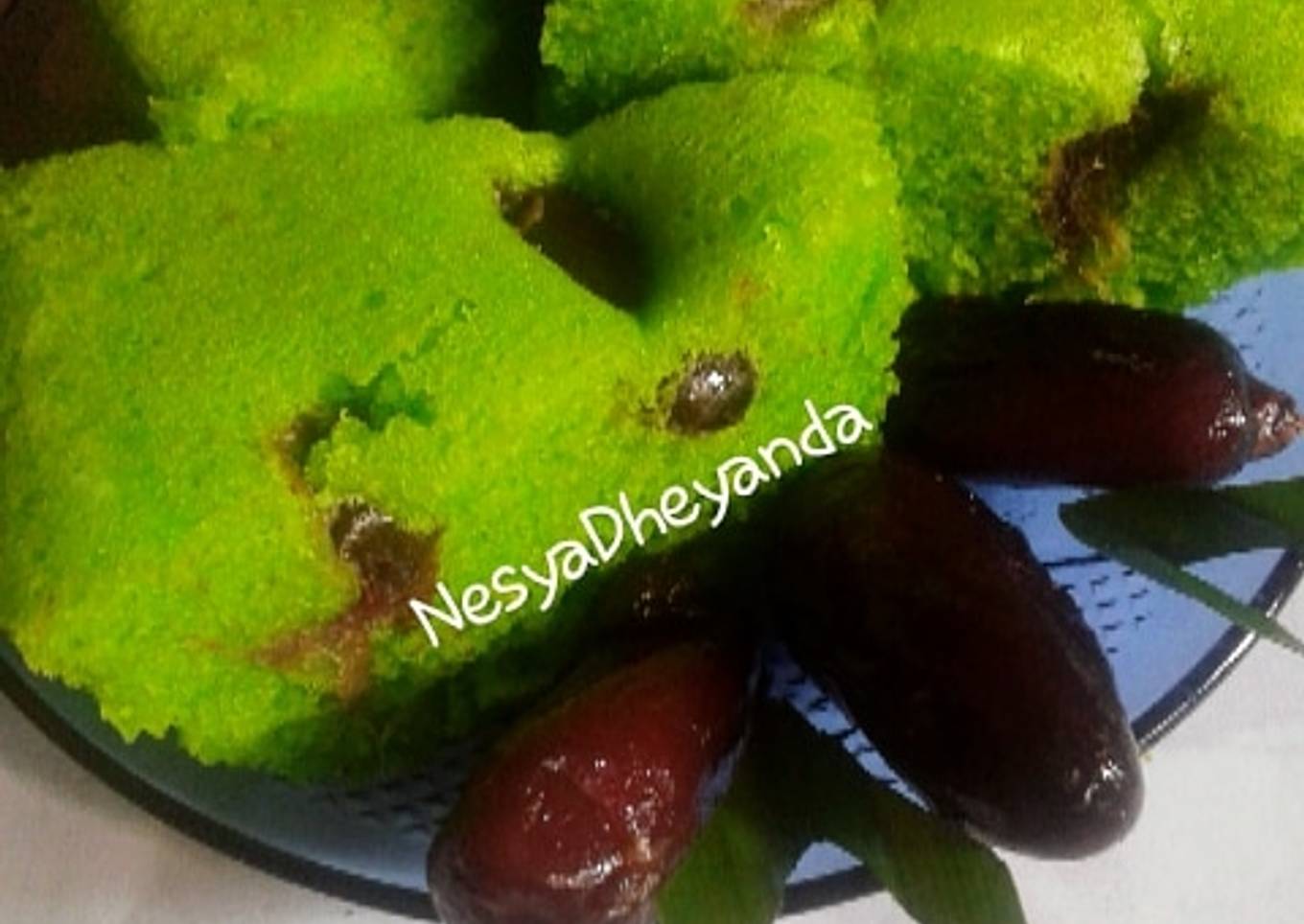 Bolu kukus pandan kurma