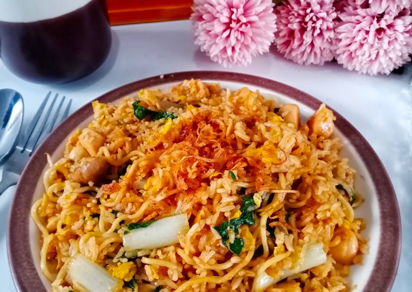 Nasi mie goreng (mawut)