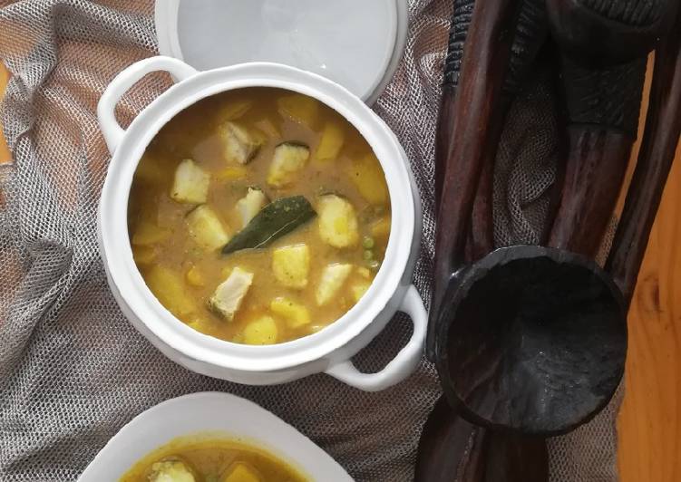 Bacalao con papas en amarillo