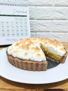 Foto resep Pineapple Meringue Pie Gluten Free