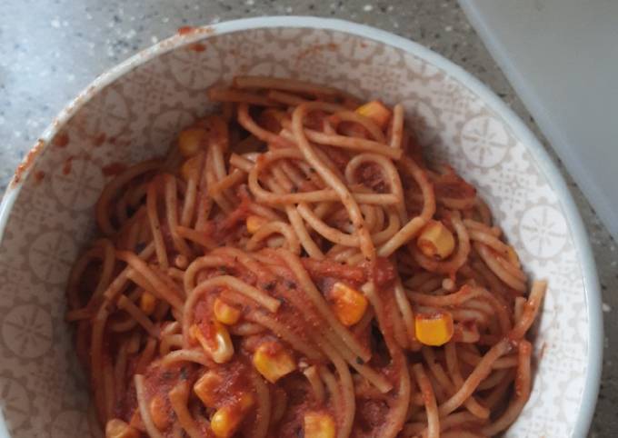 Recipe of Delicious Spicy tomato pasta