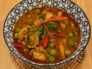 แกงพะแนงไก่