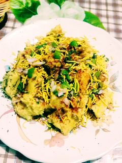 સુરત નો ફેમસ લોચો (Surat Famous Locho Recipe In Gujarati) રેસીપી મુખ્ય ફોટો
