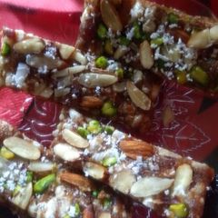 A picture of Khajoor energy bar.