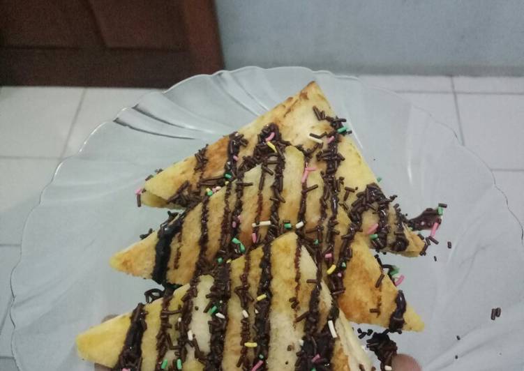 Roti panggang cokelat/ ropang ala cafe