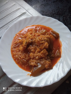 Una foto de Arroz con cardos y bacalao