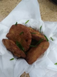 Una foto de Frituras de cebolla y cebollinos