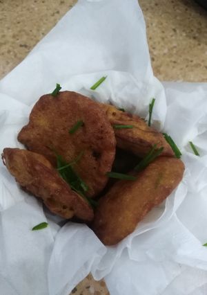 Una foto de Frituras de cebolla y cebollinos
