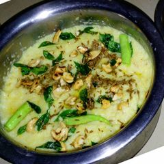 A picture of Cashew Pongal.