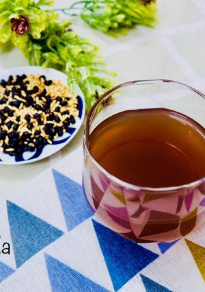 Hình của món Trà Đậu Đen Gạo Lứt.