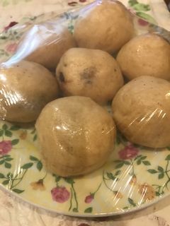 صورة لوصفة الفطيرة الحلوة الكورية او كرات كابانج الكورية مع التمر واللوز اللذيذة بالبخار 😋