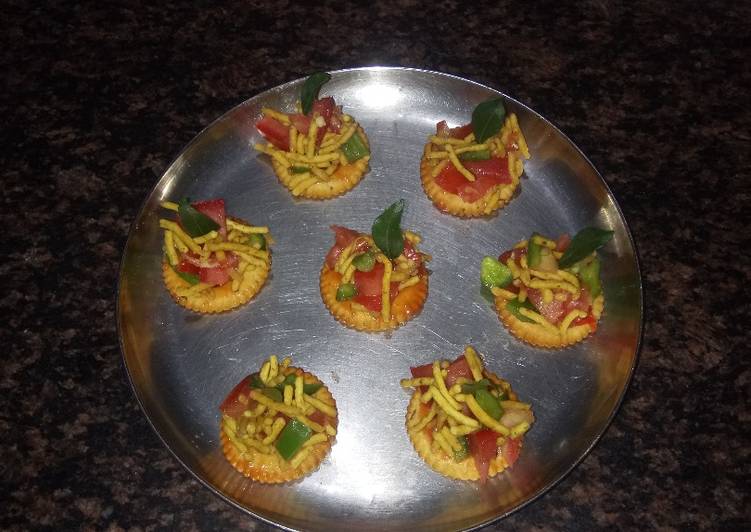 Recipe of Speedy Biscuit snacks chat