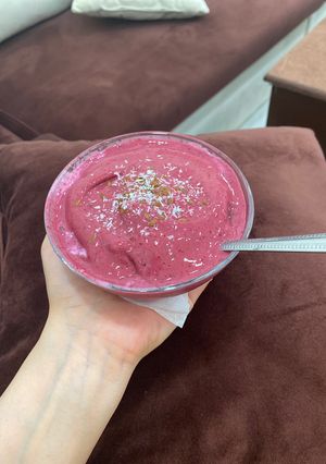 صورة لوصفة سناك زبادي بالتوت 🍓