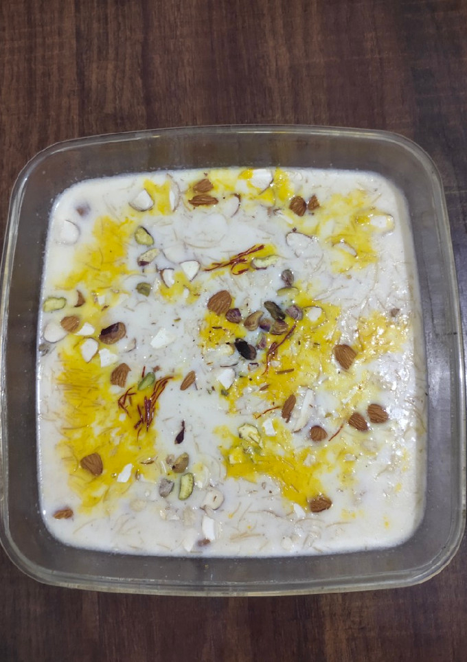 सेवइयां की खीर (seviyan ki kheer recipe in Hindi) रेसिपी मुख्य फोटो