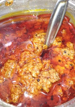 A picture of Tomato achar.