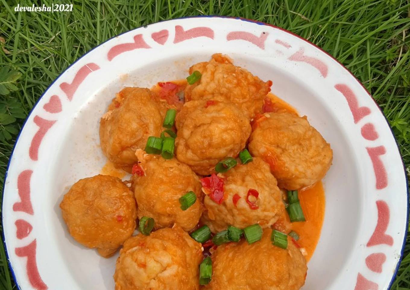 Bola-bola Tahu Pedas Manis