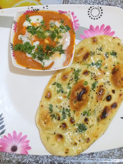 A picture of Butter Paneer Masala-Tawa Garlic Naan {BPN-Garlic Naan}.