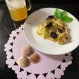 Merluza al horno con pasas y ciruelas