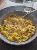 Zuppa di patate pollo e spaghetti