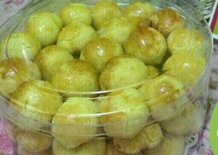 Langkah Mudah untuk Membuat Nastar Keju (tapi lupa pakai topping keju) yang Sempurna