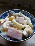 Klassischer Nudelsalat mit Fleischwurst und Mais