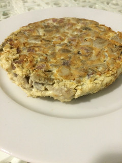 Una foto de Tortilla de setas y jamón