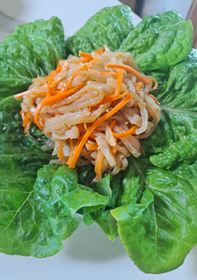Hình của món Nộm sứa.