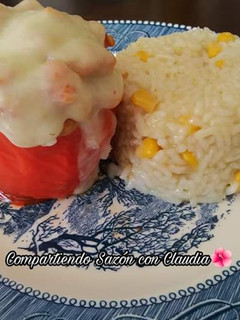 Una foto de Morrones rellenos🌹