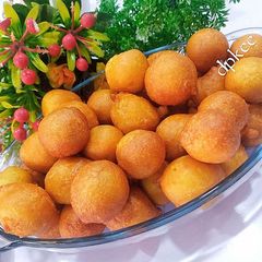A picture of Nigerian Party Puffpuff.