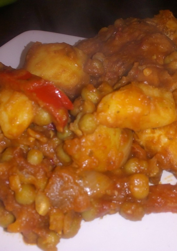Una foto de Pollo con Salsa Portuguesa