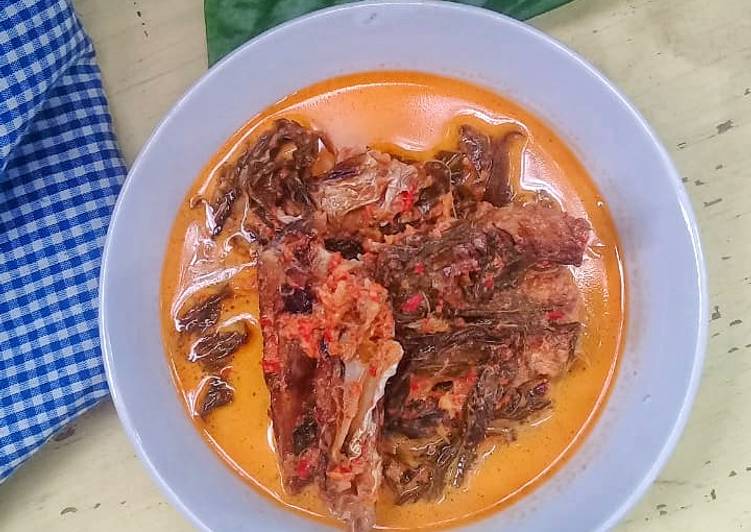 Bahan-bahan Gulai Ikan Salai Daun Singkong yang enak Untuk Jualan