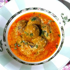 A picture of Soya Kofta in Coconut Gravy.