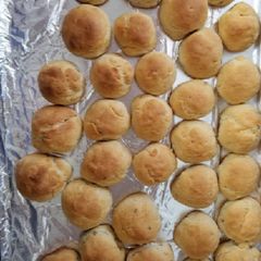 A picture of Surati makhaniya biscuit.