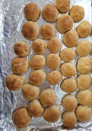 A picture of Surati makhaniya biscuit.