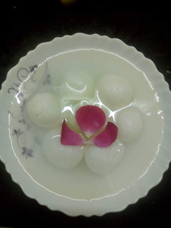 ரசகுல்லா (rasagulla recipe in Tamil) செய்முறை முக்கிய புகைப்படம்