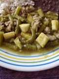 Picadillo de pavo con ejotes y calabacitas en salsa verde