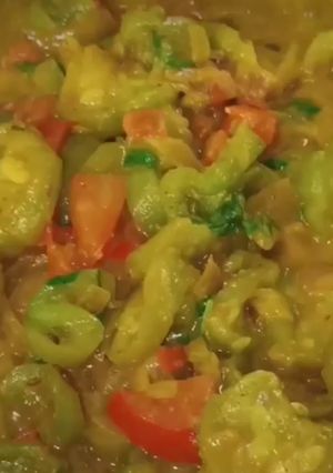 तोरी की सब्जी(toori ki sabzi recipe in hindi) रेसिपी मुख्य फोटो