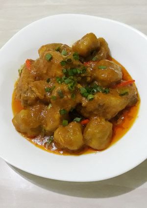 Foto resep Ayam dan Pentol Ikan Saos Padang