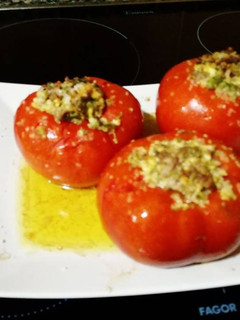 Una foto de Tomate rellenos