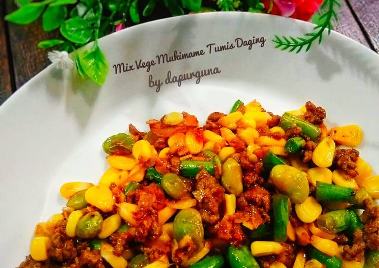 Proses mengolah Mix Vege Mukimame Tumis Daging Lezat