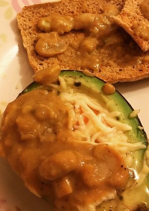 صورة لوصفة الافوكادو المخبوز بالبيض الصحي (healthy baked avocado with egg)