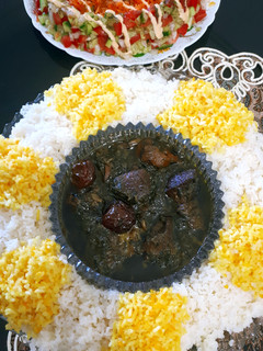 عکسی از دستور خورشت آلو اسفناج