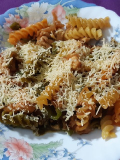 Una foto de Espirales con pollo a la soja
