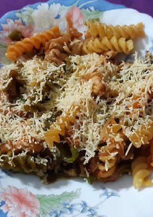 Una foto de Espirales con pollo a la soja