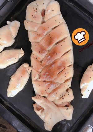 A picture of Chicken chessy bread pizza.