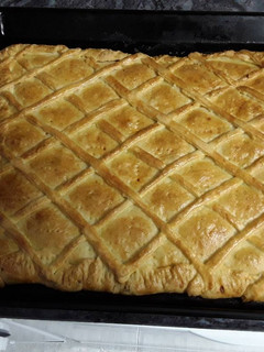 Una foto de Empanada con carne de ternera guisada