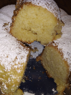 Una foto de Budín húmedo de coco