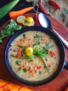 A picture of Soup e jo (cream of barley soup).